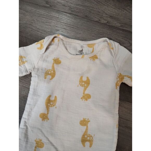 Aden + anais 3 - 6 month onesie unisex Muslin summer short sleeve, giraffes, - Picture 3 of 6